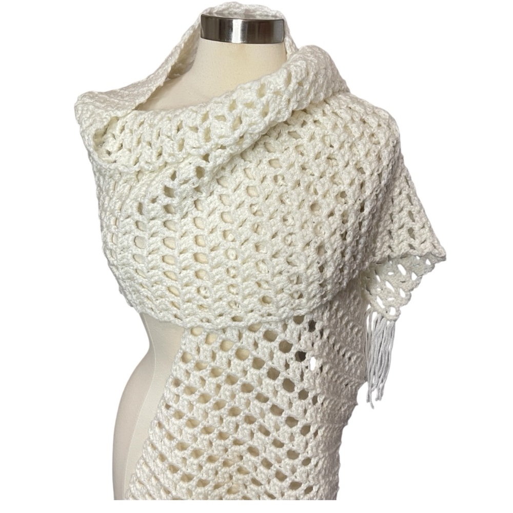 ❌SOLD❌HANDMADE Cream Crochet Wrap/Scarf with Fringe - Picture 2 of 8